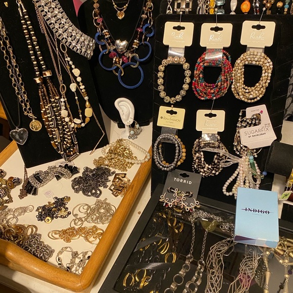 $5 Jewelry Sale, Monday 3/10 2pm CST,All Products : American Fashion Style Bags On Sale